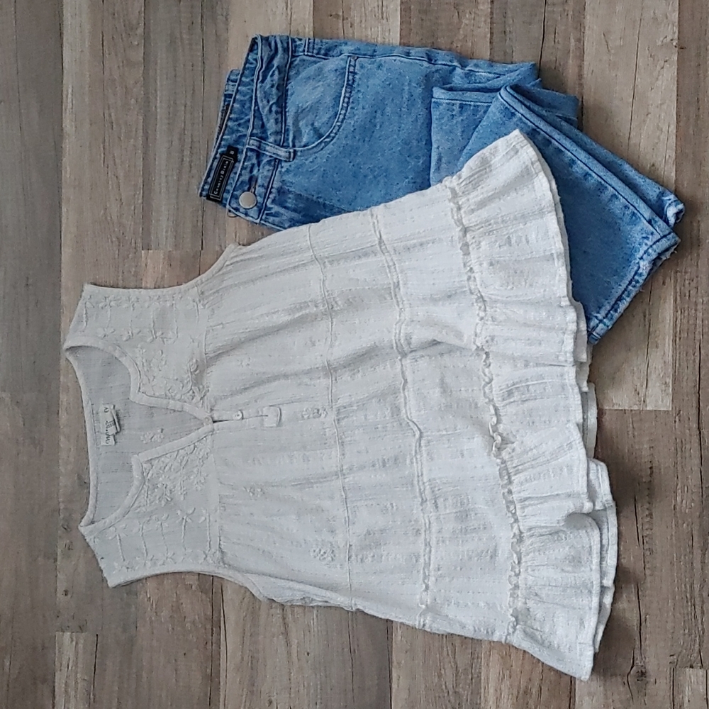 Sleeveless Tiered Cotton Embroidered Blouse with Buttons, Tank Top, Shirt